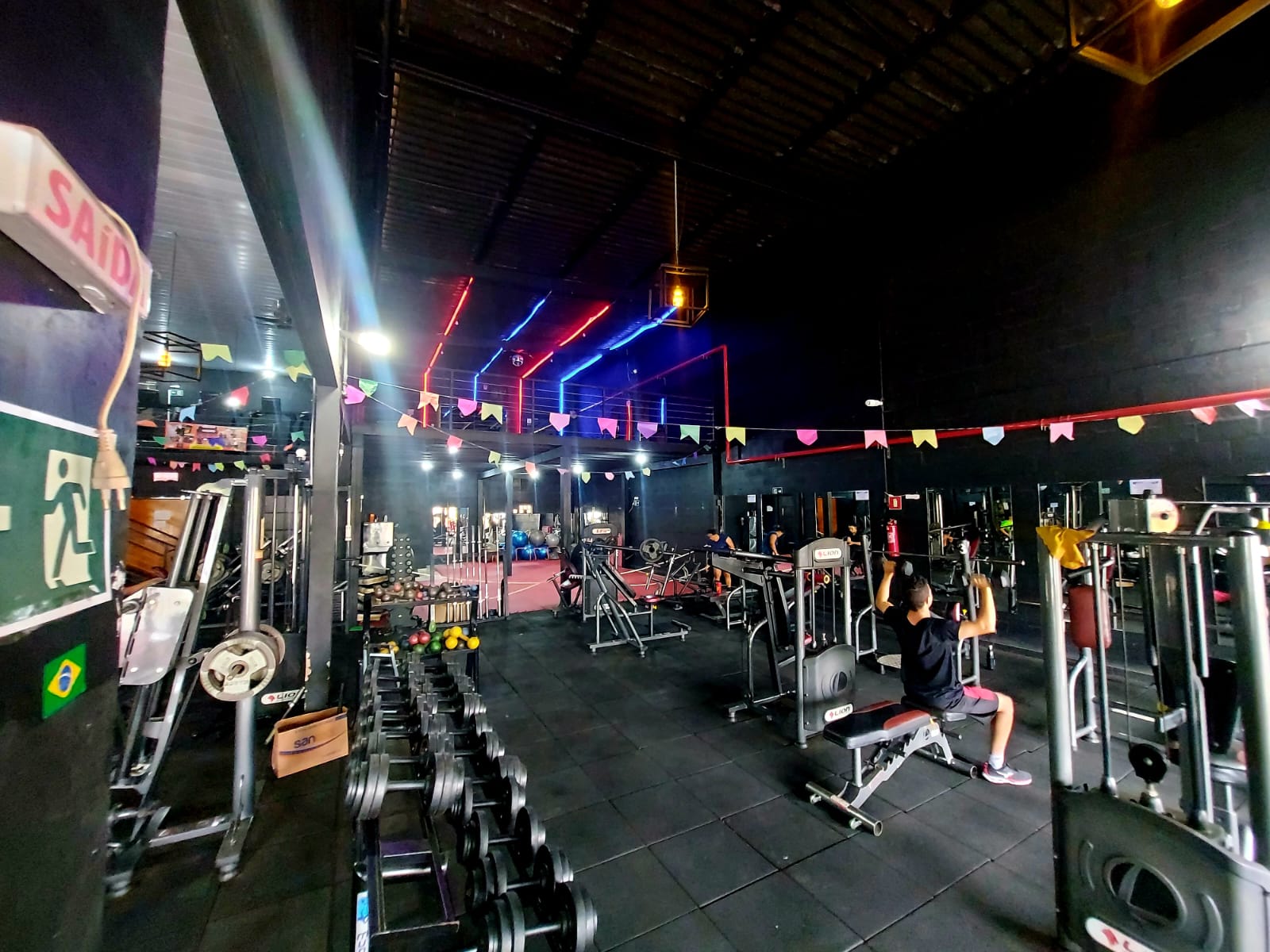 Academia Fit Club foto 6